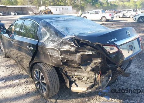 2017 Nissan Altima 2.5 S z USA, uszkodzony, nr VIN 1N4AL3AP9HC162637